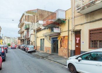 Edificio all\'aperto - Locale Commerciale Via XXXI Maggio
50, Catania - foto 17