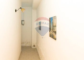 Hall / corridoio - Locale Commerciale Via XXXI Maggio
50, Catania - foto 21