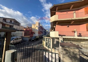 Edificio all\'aperto - Quadrilocale via prima
 
18, Aci Catena - foto 3