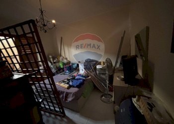 Camera / camera da letto - Quadrilocale via prima
 
18, Aci Catena - foto 13