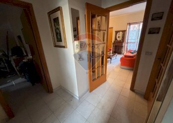 Hall / corridoio - Quadrilocale via prima
 
18, Aci Catena - foto 18