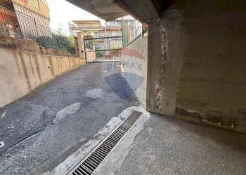 Terrazza - Quadrilocale via prima
 
18, Aci Catena - foto 32