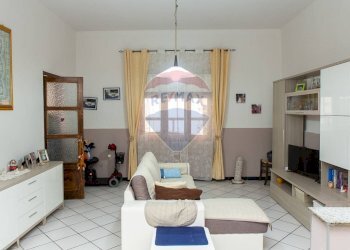 Soggiorno - Appartamento Via Fisichella
 
4, Santa Maria di Licodia - foto 16