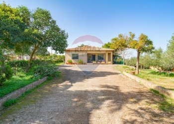 Casa all\'aperto - Villa Via Giambattista Fanales
 
88, Caltagirone - foto 1