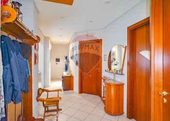 Hall / corridoio - Villa Via Giambattista Fanales
 
88, Caltagirone - foto 7