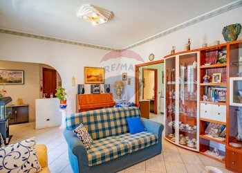 Soggiorno - Villa Via Giambattista Fanales
 
88, Caltagirone - foto 8