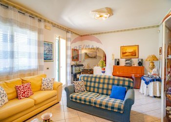 Soggiorno - Villa Via Giambattista Fanales
 
88, Caltagirone - foto 9