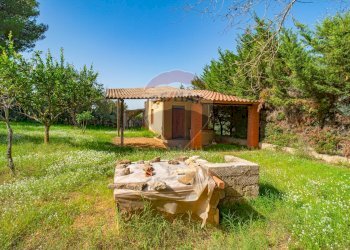 Giardino - Villa Via Giambattista Fanales
 
88, Caltagirone - foto 25