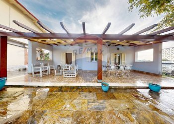 Casa all\'aperto - Villa Via San Leonardo
 
70, Massa - foto 1