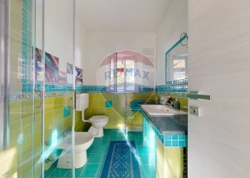 Bagno - Villa Via San Leonardo
 
70, Massa - foto 12