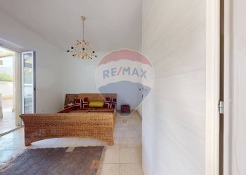 Camera / camera da letto - Villa Via San Leonardo
 
70, Massa - foto 15