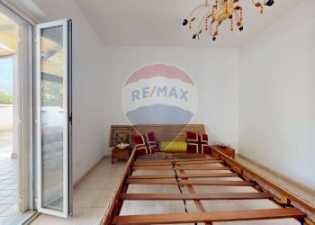 Camera / camera da letto - Villa Via San Leonardo
 
70, Massa - foto 17