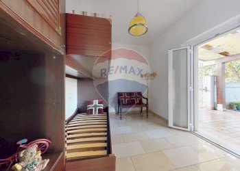 Camera / camera da letto - Villa Via San Leonardo
 
70, Massa - foto 19