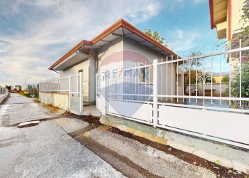 Casa all\'aperto - Villa Via San Leonardo
 
70, Massa - foto 33