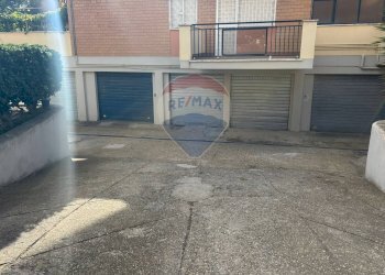 Edificio all\'aperto - Trilocale via Bologna
 
95, Ardea - foto 24