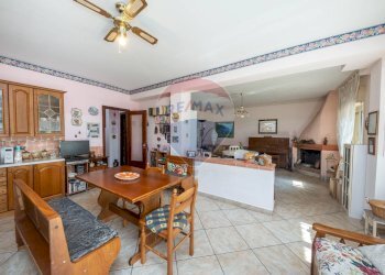 Sala da pranzo - Villa Via Vaccarini, Mascalucia - foto 31