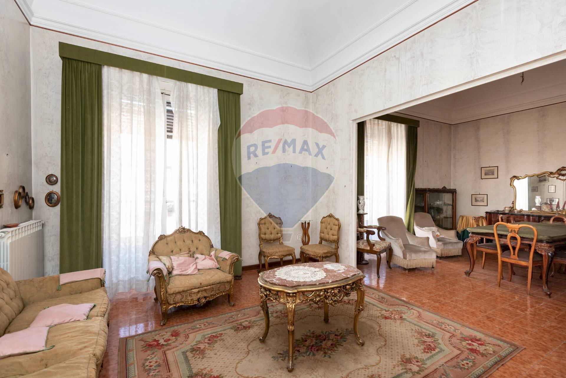 Salone - Apartment Via Umberto
 
330, Catania - photo 3