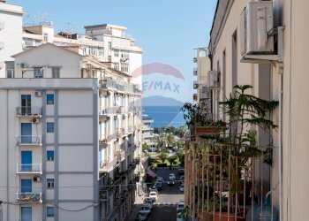 Edificio all\'aperto - Appartamento Via Umberto
 
330, Catania - foto 1