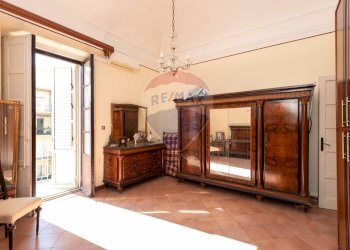 Soggiorno - Appartamento Via Umberto
 
330, Catania - foto 12