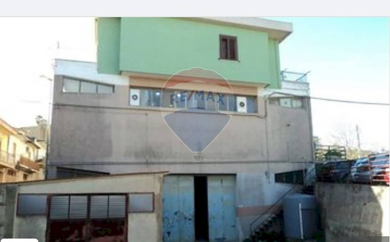 Edificio all\'aperto - Locale Commerciale Caltagirone - foto 2