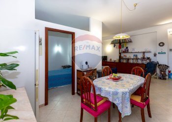 Sala da pranzo - Bilocale Via Carducci
 
16, San Giovanni la Punta - foto 5