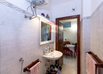 Bagno - Bilocale Via Carducci
 
16, San Giovanni la Punta - foto 11