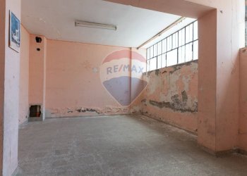 Stanza vuota - Magazzino strada statale 114, Messina - foto 3