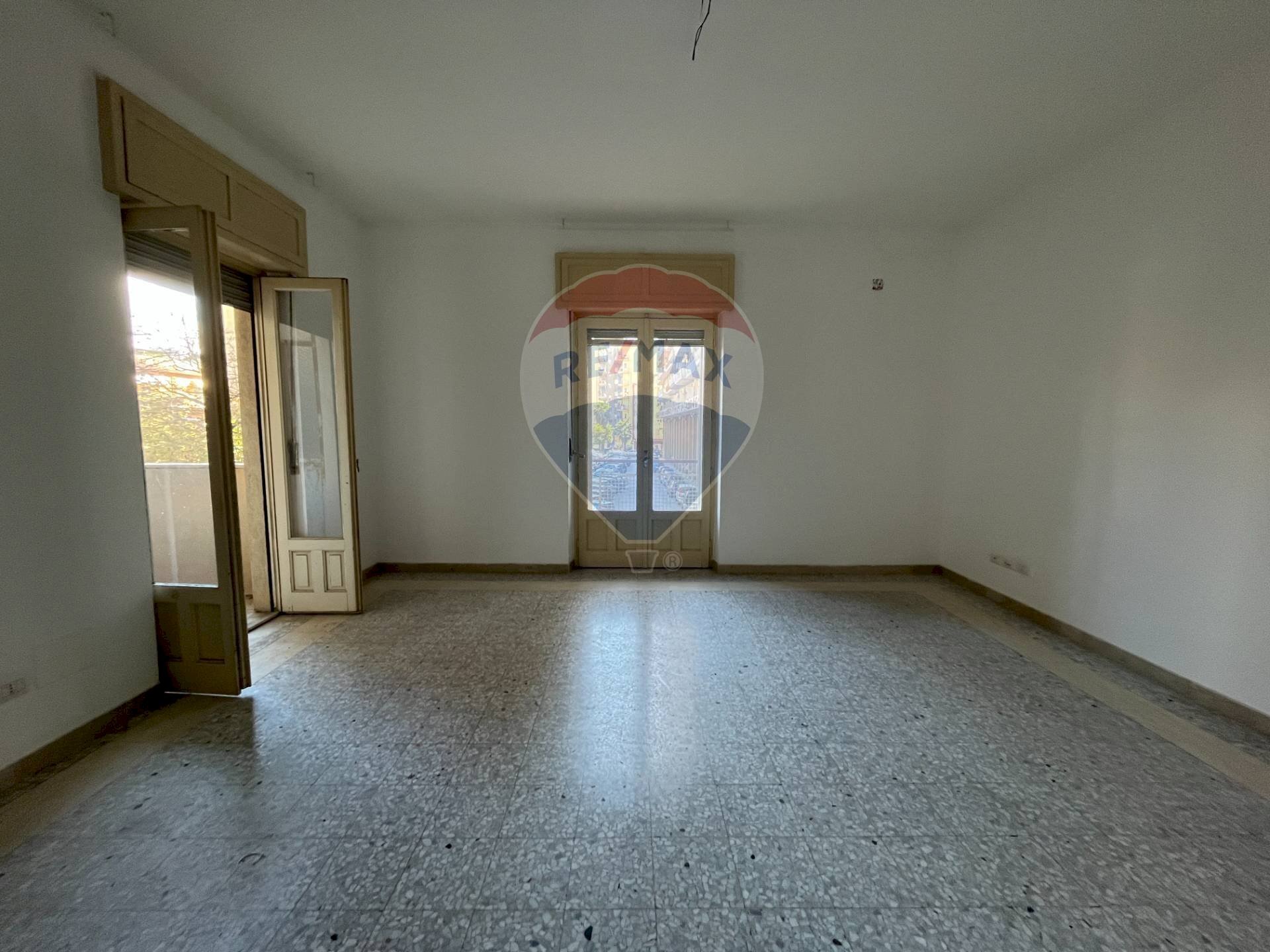 Stanza vuota - Appartamento Via Alessandro Manzoni
 
24, Caltagirone - foto 1