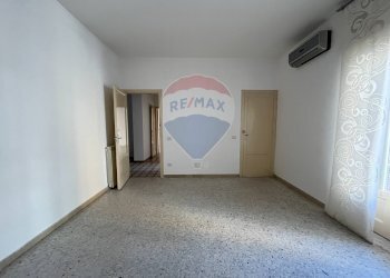 Stanza vuota - Appartamento Via Alessandro Manzoni
 
24, Caltagirone - foto 9