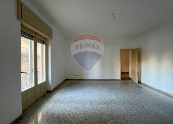 Stanza vuota - Appartamento Via Alessandro Manzoni
 
24, Caltagirone - foto 3