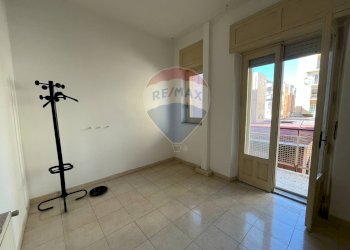 Stanza vuota - Appartamento Via Alessandro Manzoni
 
24, Caltagirone - foto 15