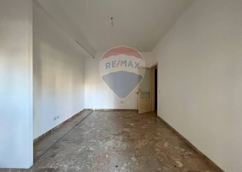 Stanza vuota - Appartamento Via Alessandro Manzoni
 
24, Caltagirone - foto 27