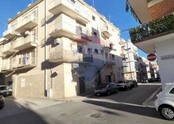 Edificio all\'aperto - Trilocale Via Marcello Cavalieri
 
38, Manfredonia - foto 2