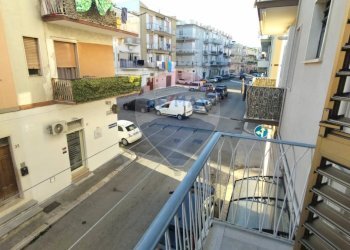 Balcone - Trilocale Via Marcello Cavalieri
 
38, Manfredonia - foto 15