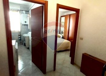 Hall / corridoio - Trilocale Via Marcello Cavalieri
 
38, Manfredonia - foto 16