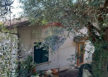 Edificio all\'aperto - Independent house Cingoli - photo 2
