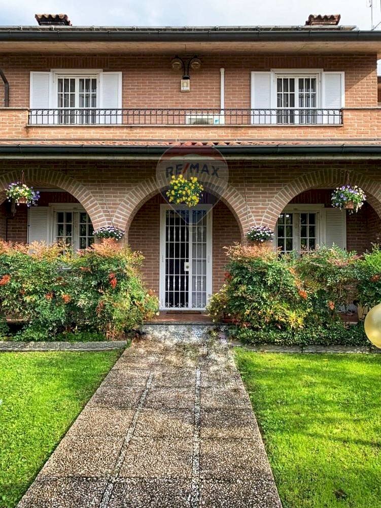 Casa all\'aperto - Villa a Schiera Via Pietro Nenni
 
16, Cura Carpignano - foto 1