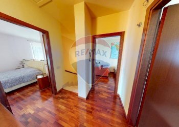 Hall / corridoio - Villa a Schiera Via Pietro Nenni
 
16, Cura Carpignano - foto 30