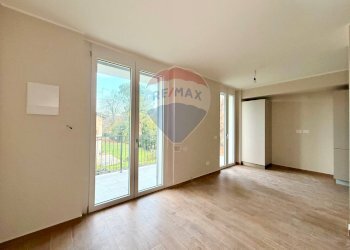 Stanza vuota - Trilocale Via delle grazie
 
21, Albuzzano - foto 4