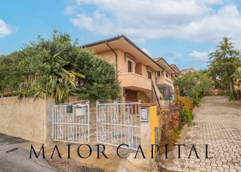 Foto 1 - Villa a Schiera Via Trentino, San Teodoro - foto 1