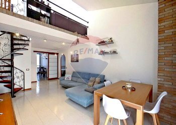 Sala da pranzo - Quadrilocale VIA DELLA PERGOLA
 
3, Busto Arsizio - foto 3