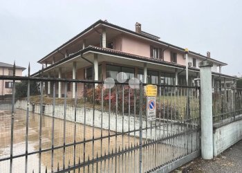 Foto 2 - Quadrilocale via Mons. Marchesani
 
23, Palazzo Pignano - foto 2