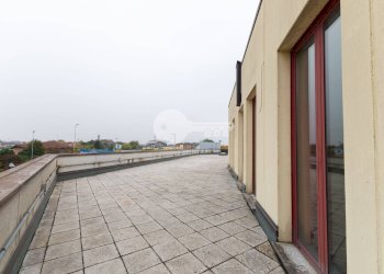 Foto 2 - Locale Commerciale Via Brescia
 
7, Gottolengo - foto 2