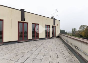 Foto 3 - Locale Commerciale Via Brescia
 
7, Gottolengo - foto 3