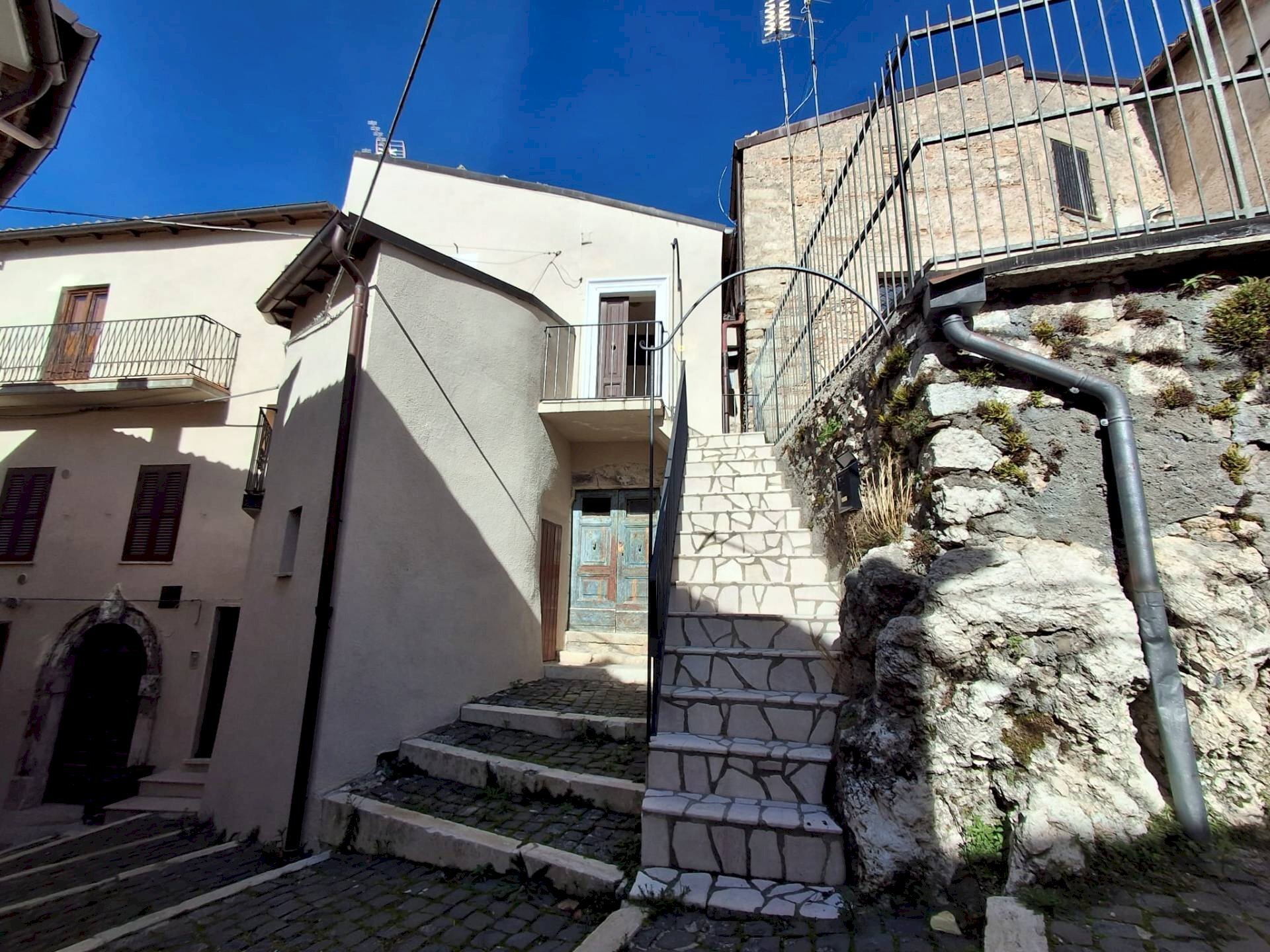 Foto 2 - Casa indipendente Via Centrale
 
166, Castel del Monte - foto 2