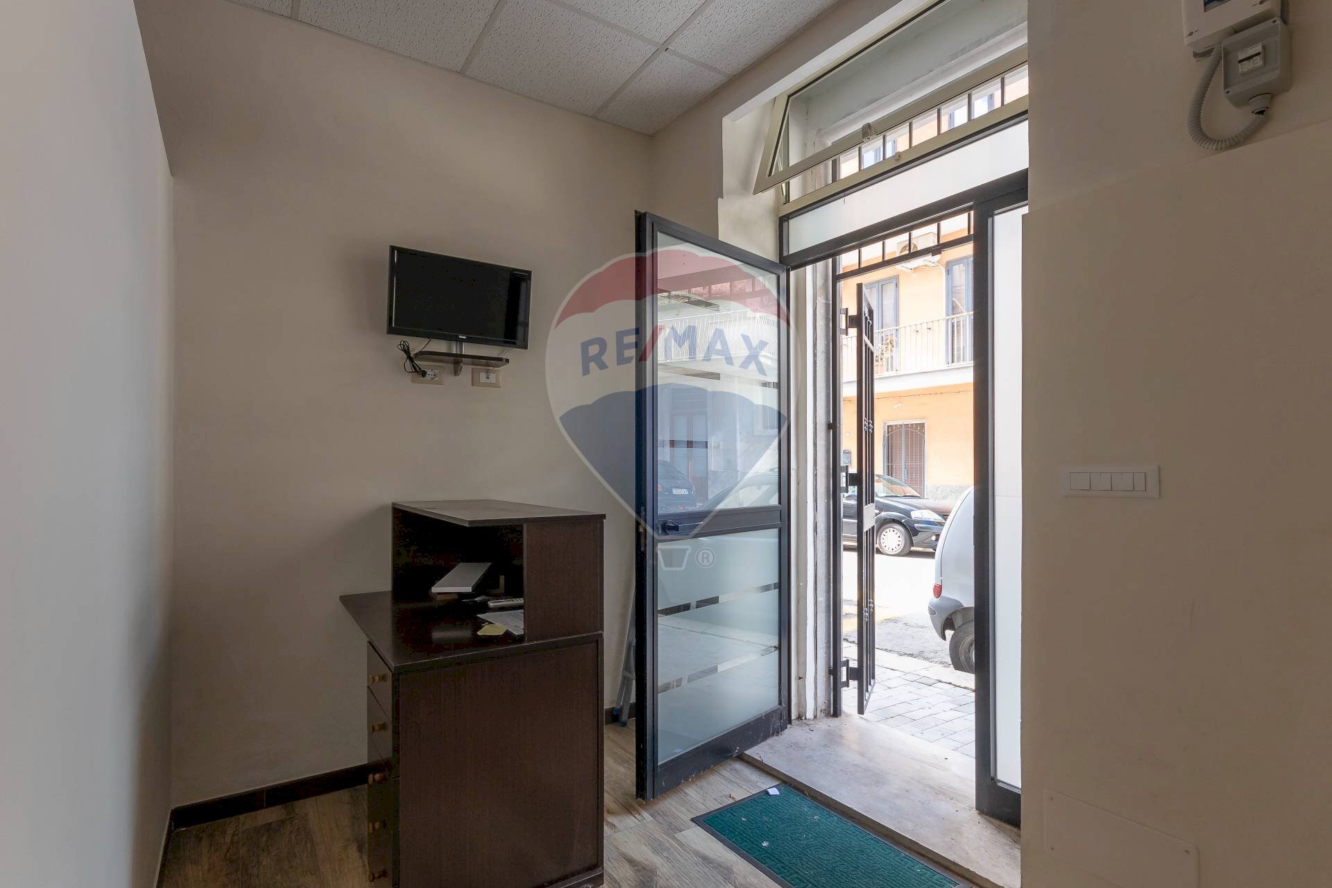 Ricezione / Lobby - Locale Commerciale Via Mariannina Schininà
 
4, Ragusa - foto 2