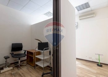 Ufficio - Locale Commerciale Via Mariannina Schininà
 
4, Ragusa - foto 1