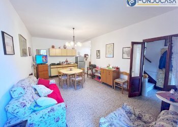 soggiorno e zona pranzo - Rustico Via Solaio, Pietrasanta - foto 4
