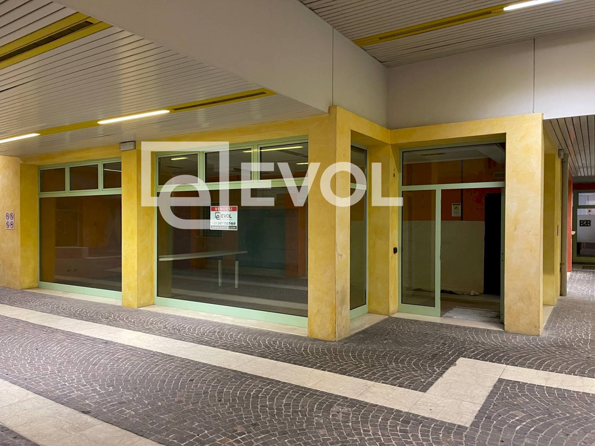 Foto 3 - Locale Commerciale via Sottopovolo
 
85, Latisana - foto 3