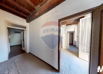 Hall / corridoio - Casa indipendente via Chiesa
 
6, Canzo - foto 17